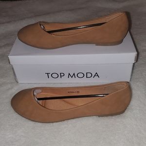 Tan, Cushioned Flat shoe